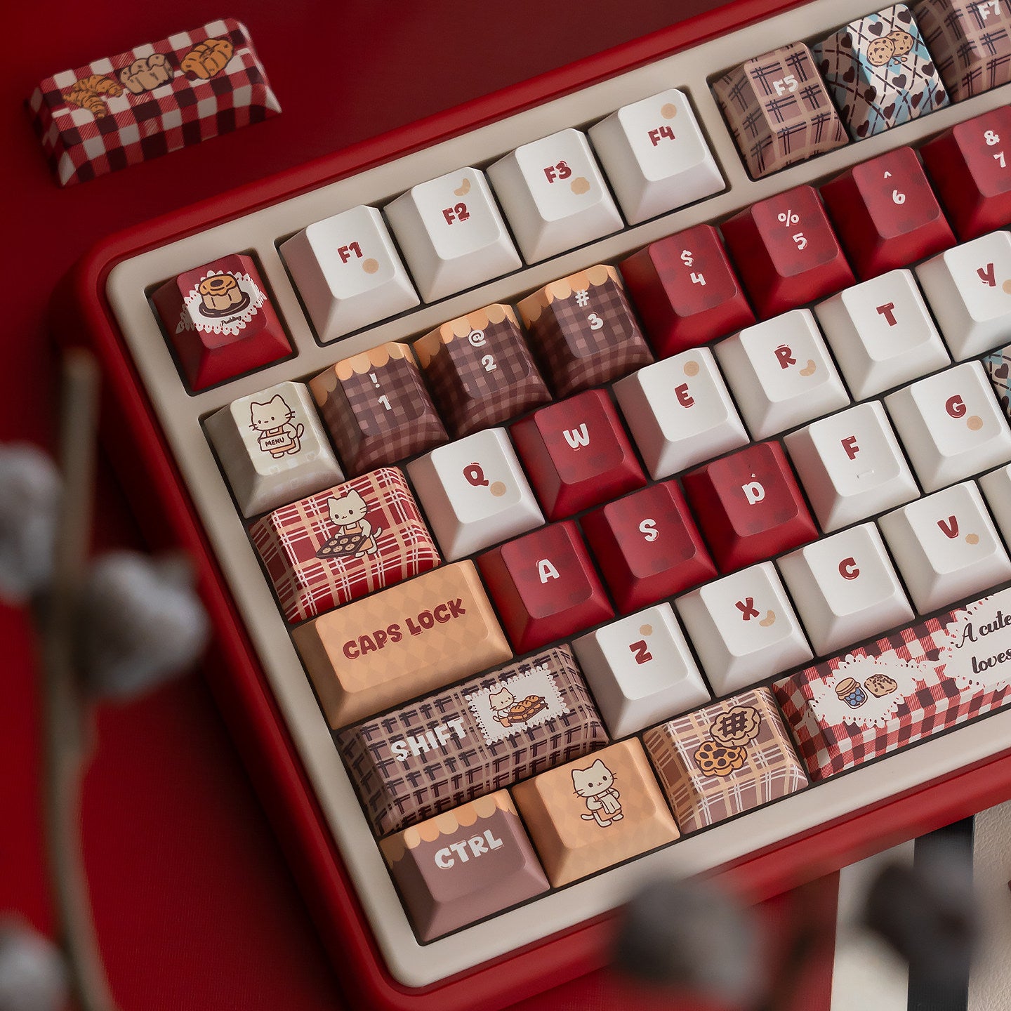 UR82 Baking Cat Red Three-Mode Mechanical Keyboard
