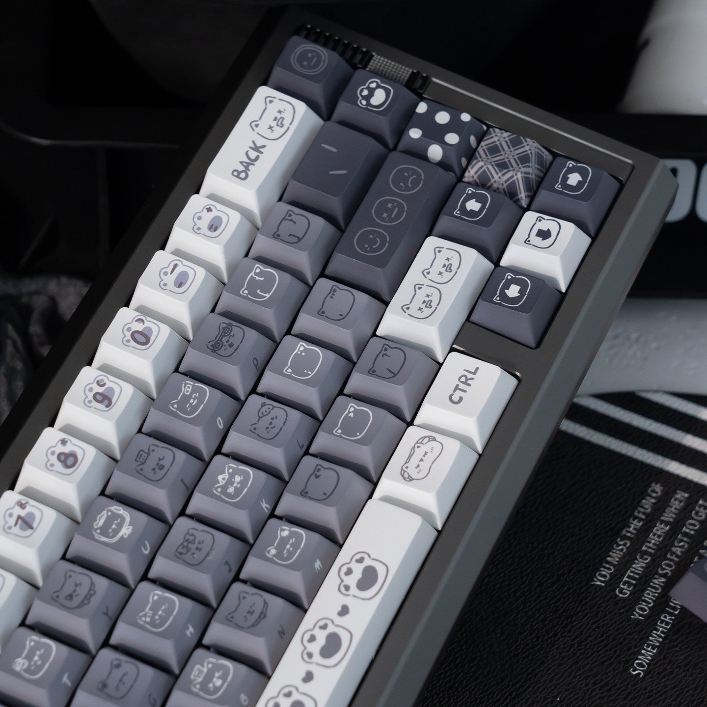 Urelab Emo Kitty Keycap Set
