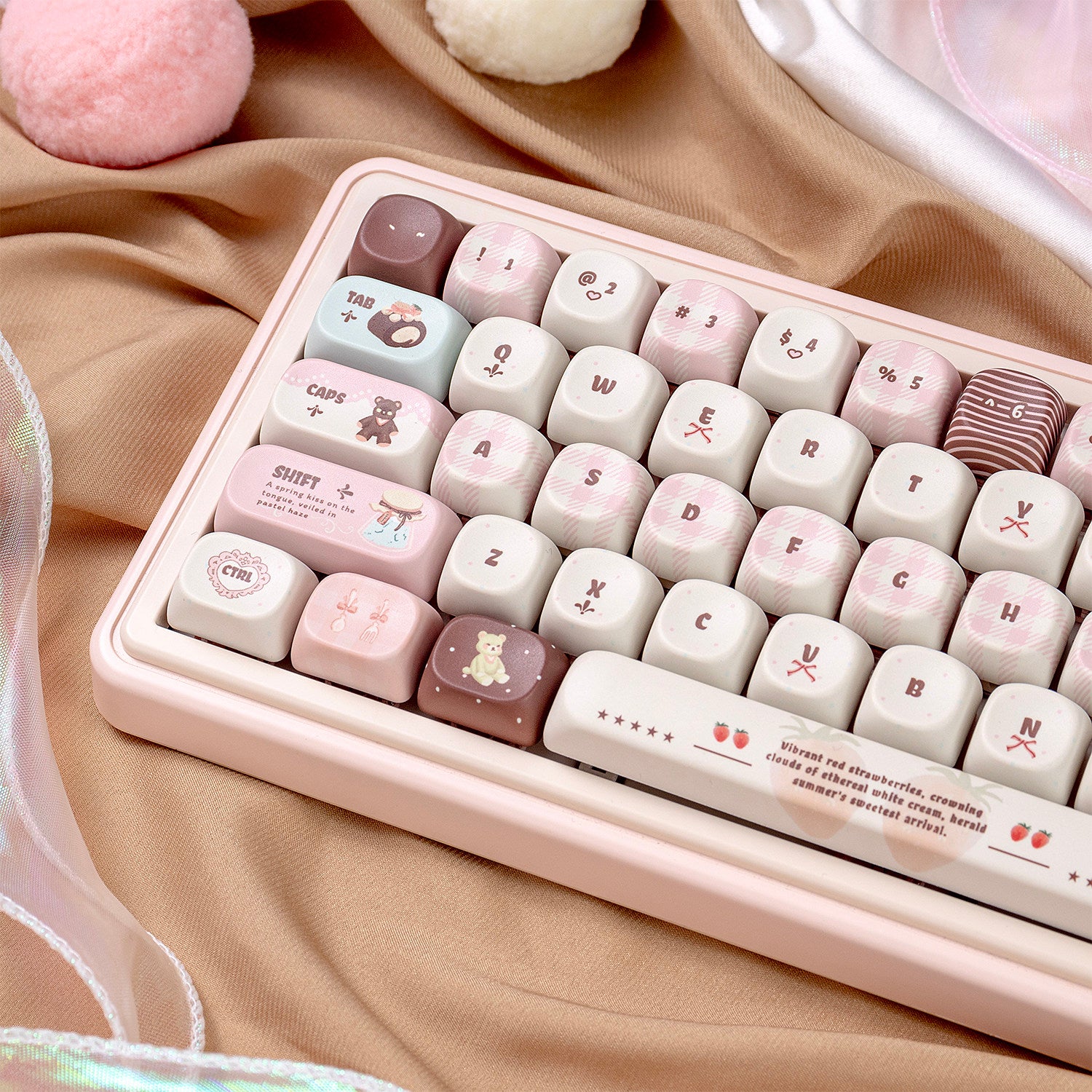 Urelab Silk Strawberry Keycap Set
