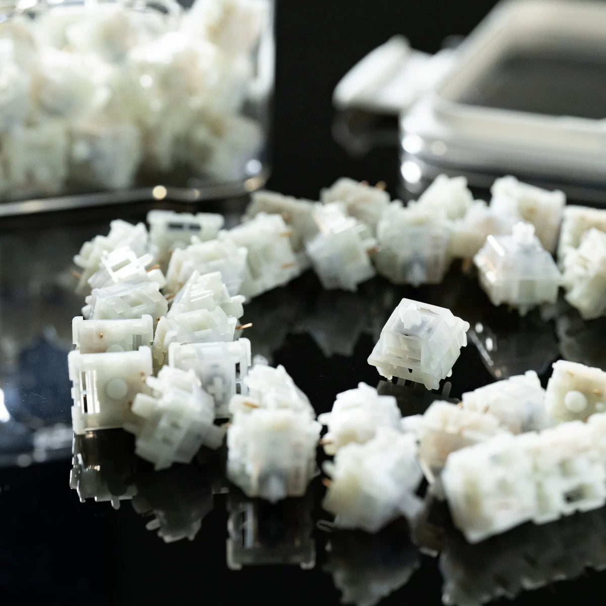 UreLab Coconut Milk Linear Keyboard Switches (35-Pack)