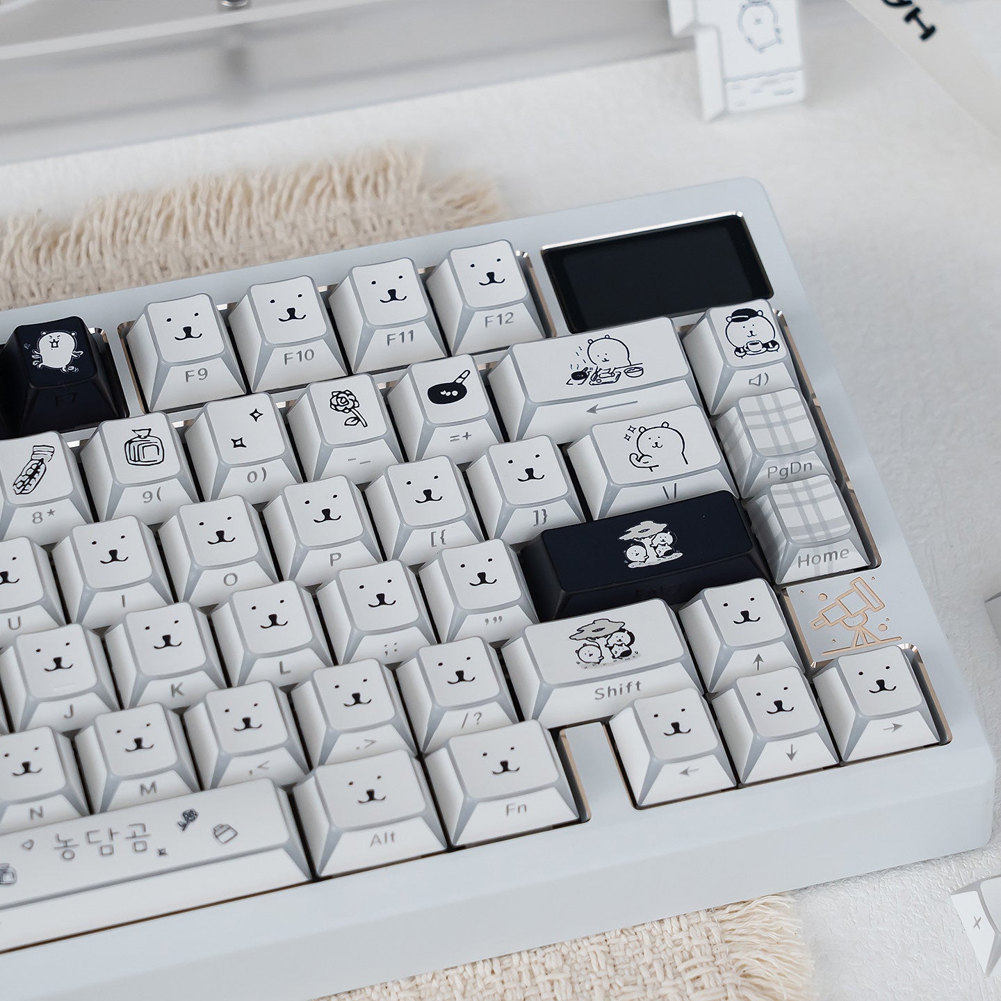 Cherry Self-mocking Bear - Folded Shadow Keycaps BPT set