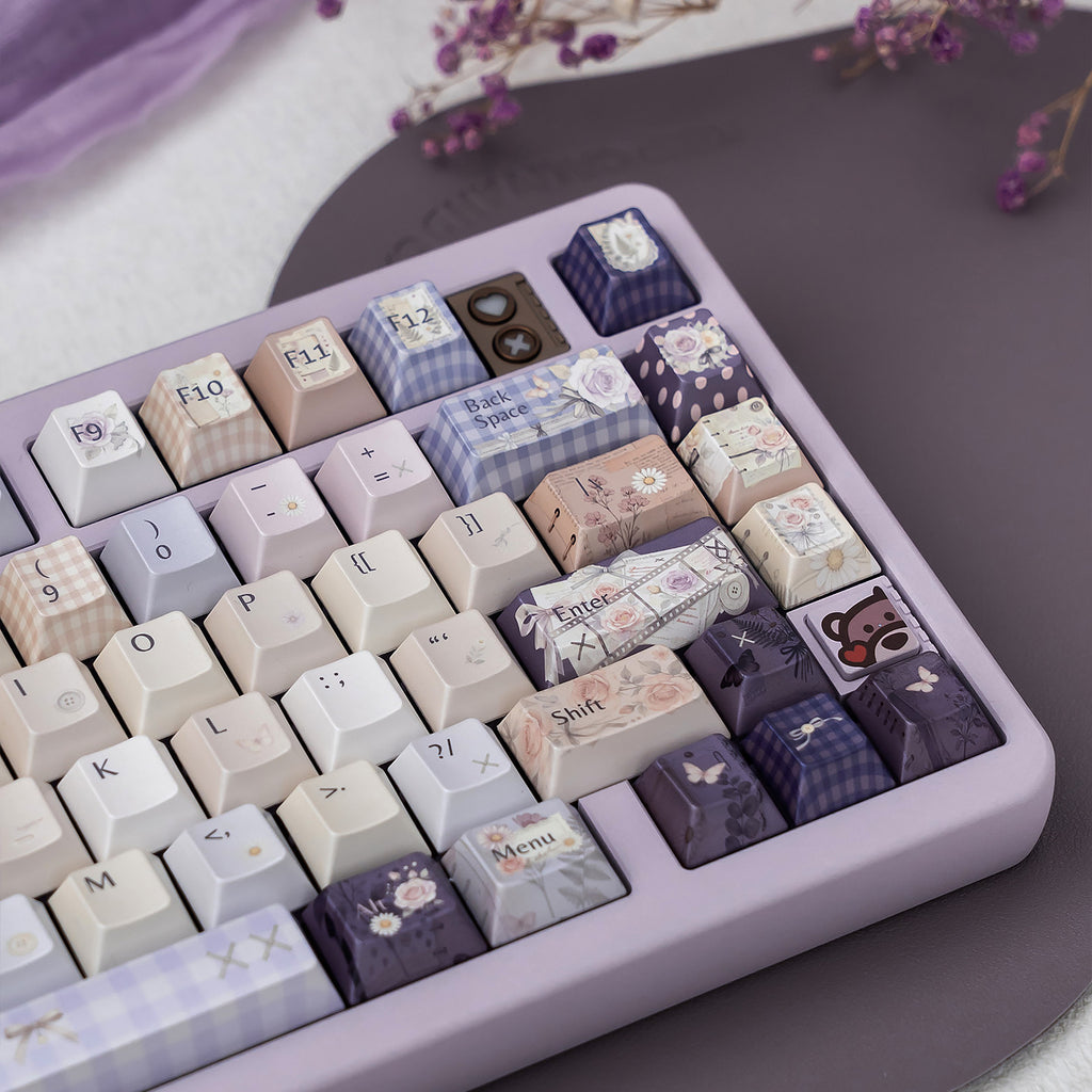 Dreamy and Flowing Flowers - Pearl Finish Keycaps