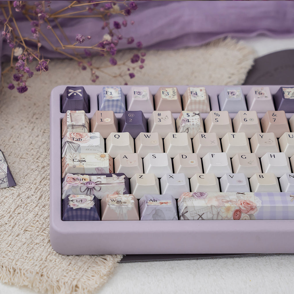 Dreamy and Flowing Flowers - Pearl Finish Keycaps
