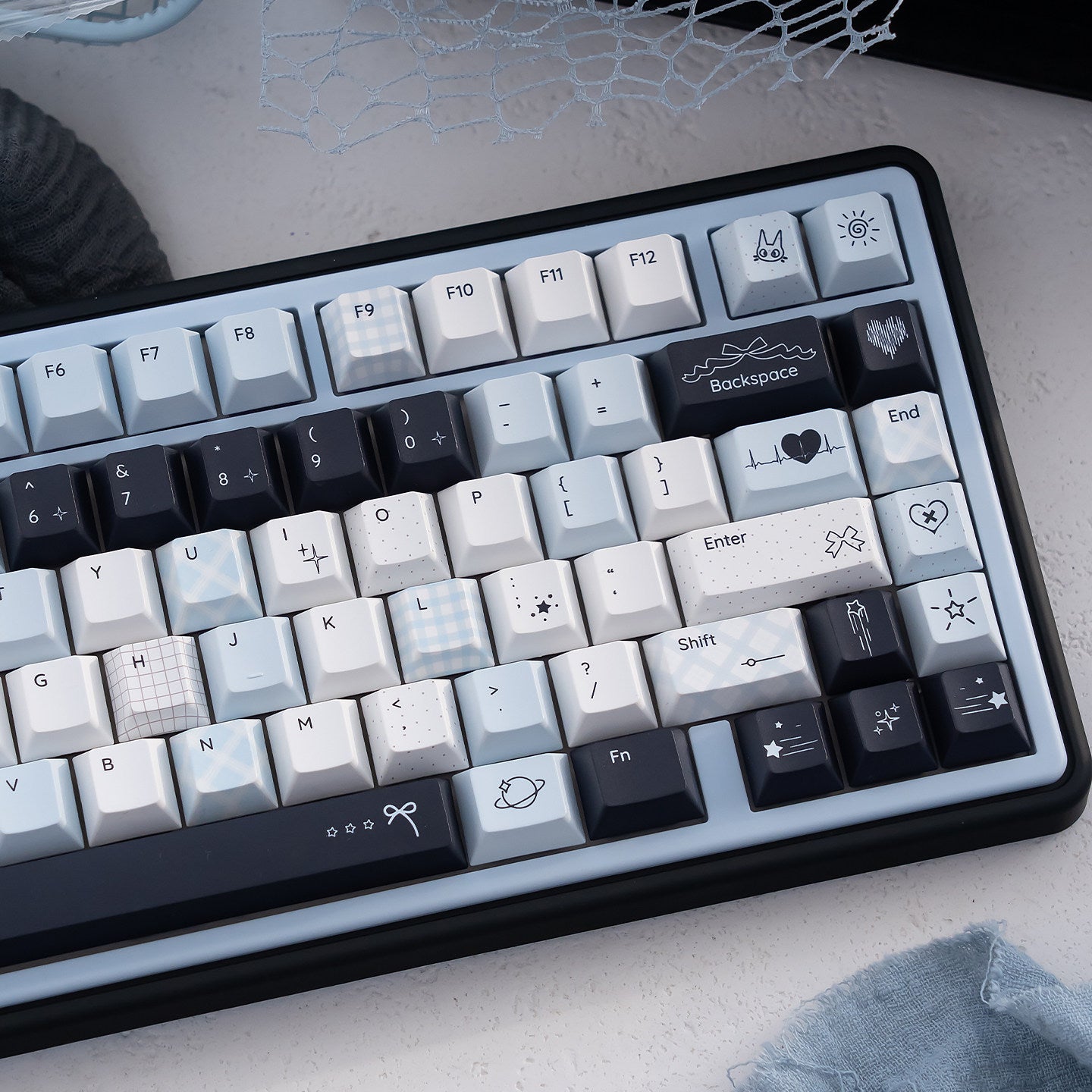 UR82 Black/Green Three-Mode Mechanical Keyboard