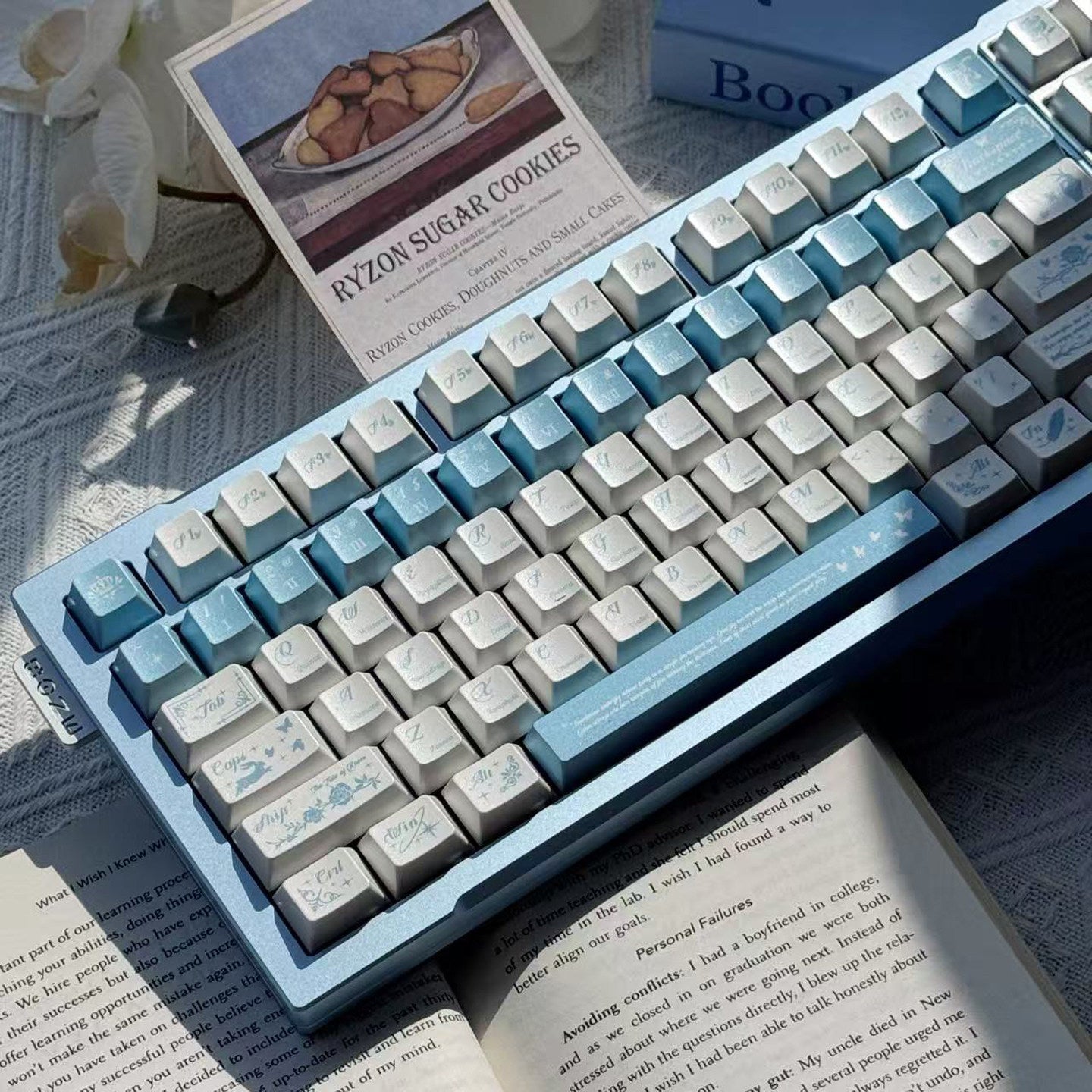 Huadie Pearlescent Metallic Keycap Set | Blue & White PBT Cherry Profile Keycaps