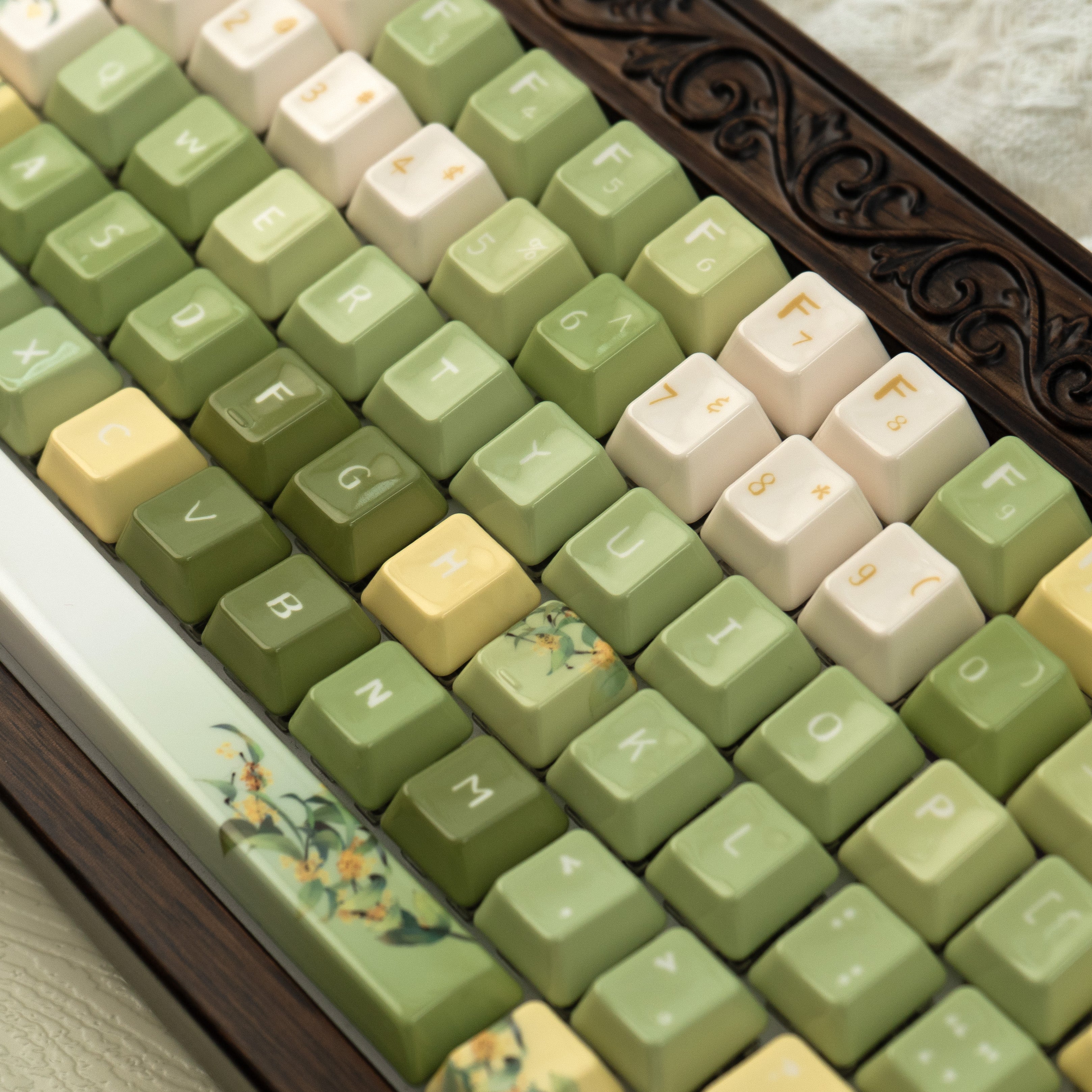 Jin Gui Longjing Ceramic Keycap Set | EdgeLit Cherry Profile PBT Keycaps