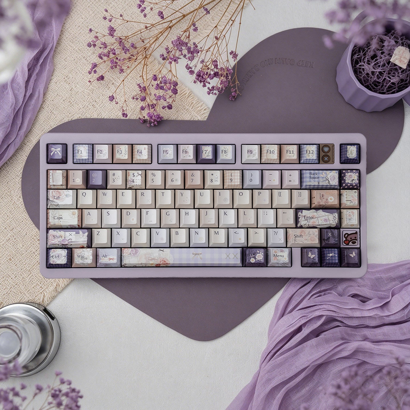 Dreamy and Flowing Flowers - Pearl Finish Keycaps