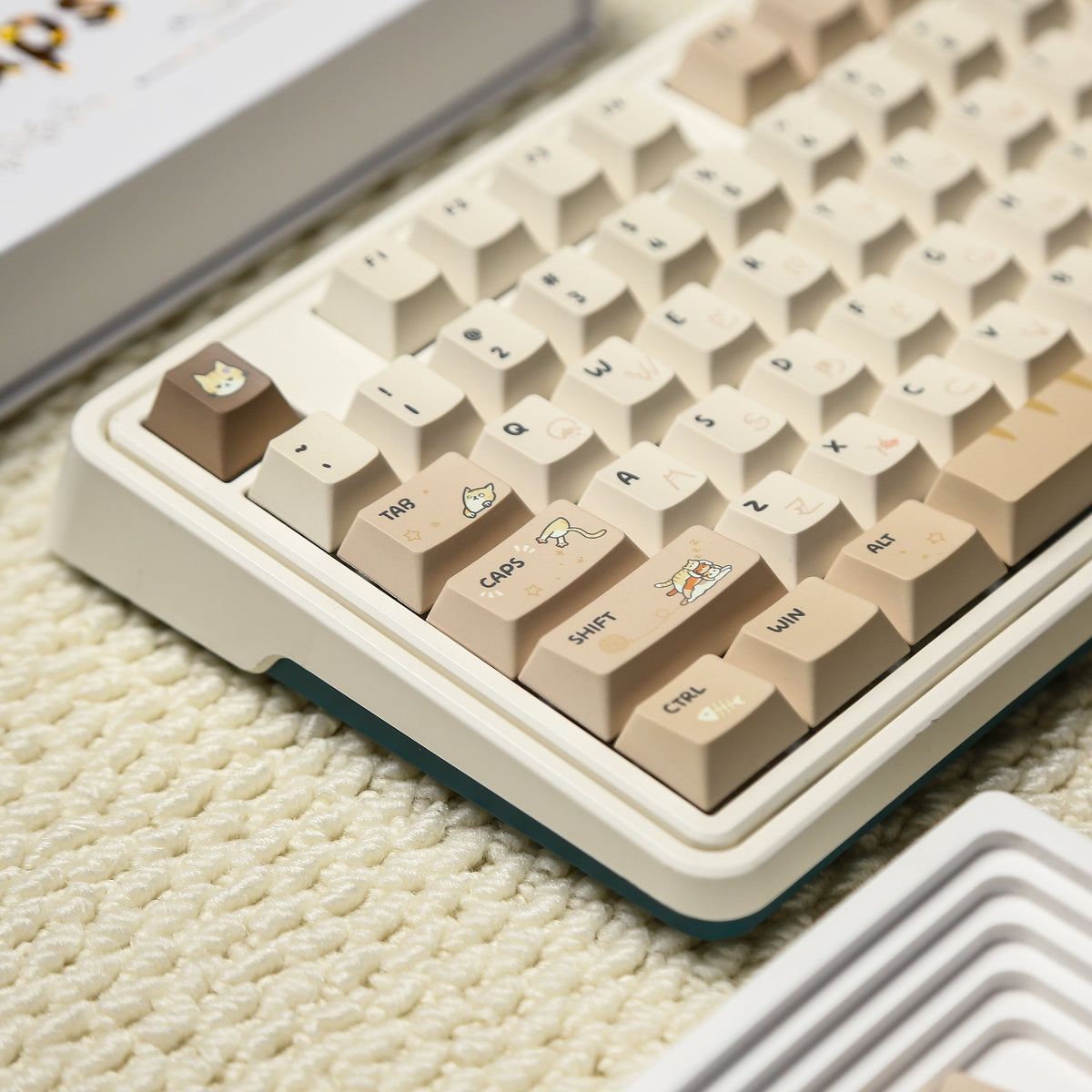 UreLab Hakimi Cat PBT Keycap Set - Cherry Profile