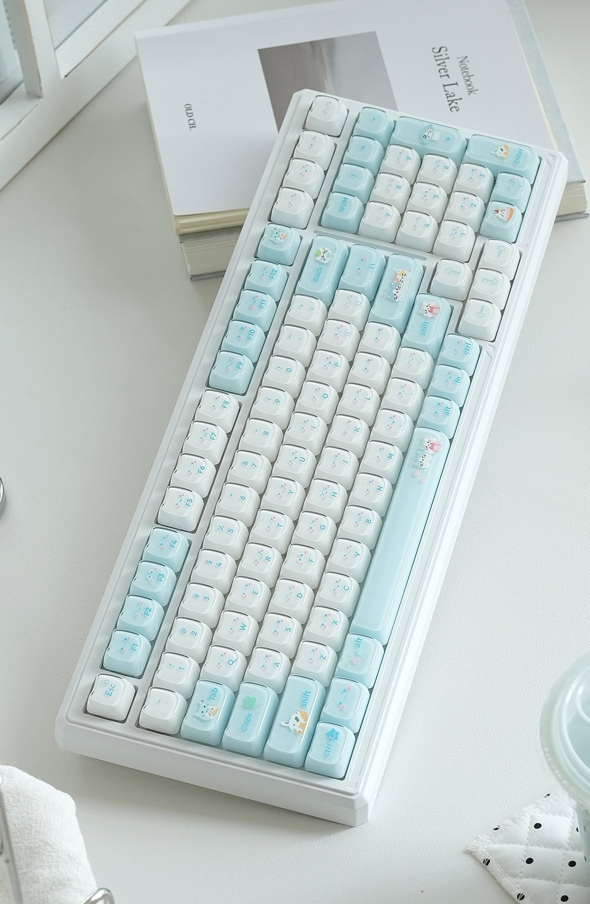 UR98 화이트 3모드 기계식 키보드 | 가스켓 RGB 핫스왑 커스텀 키트